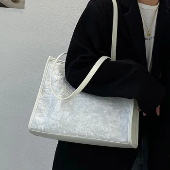 Нишевая дизайнерски плиссированная чанта на рамото голям капацитет, дамска есенно-зимна нова мода висококачествена чанта на рамото 2022 г.